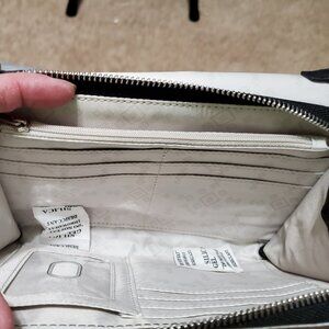 Thirty-one crossbody wallet/purse